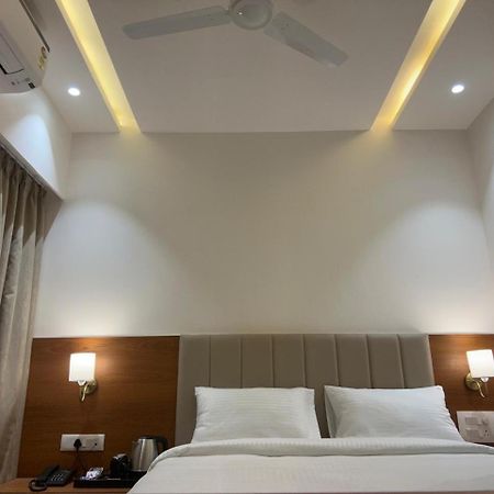 שירדי Hotel Neem Heritage מראה חיצוני תמונה