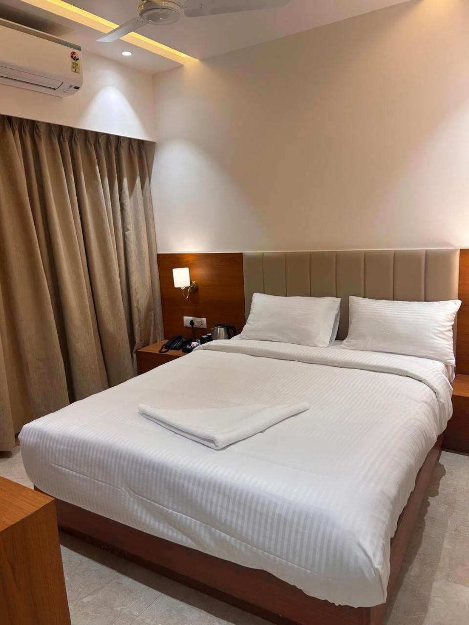 שירדי Hotel Neem Heritage מראה חיצוני תמונה