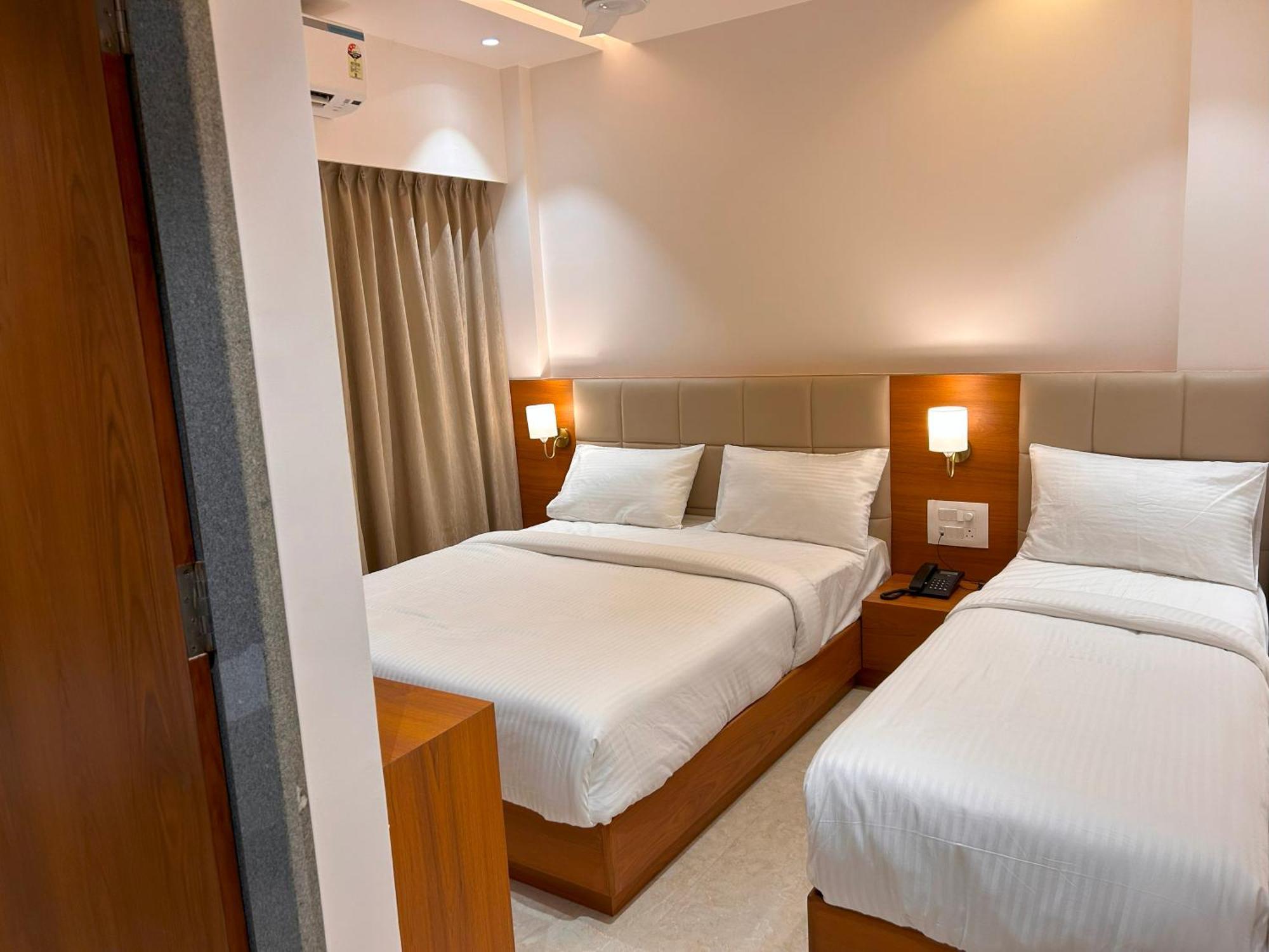 שירדי Hotel Neem Heritage מראה חיצוני תמונה